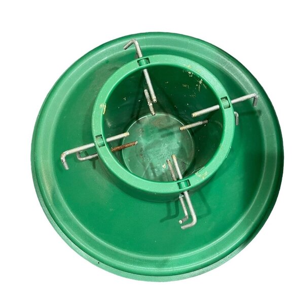 Plastic Christmas Tree Stand Green  23 Inches Round C82 - Picture 1 of 11